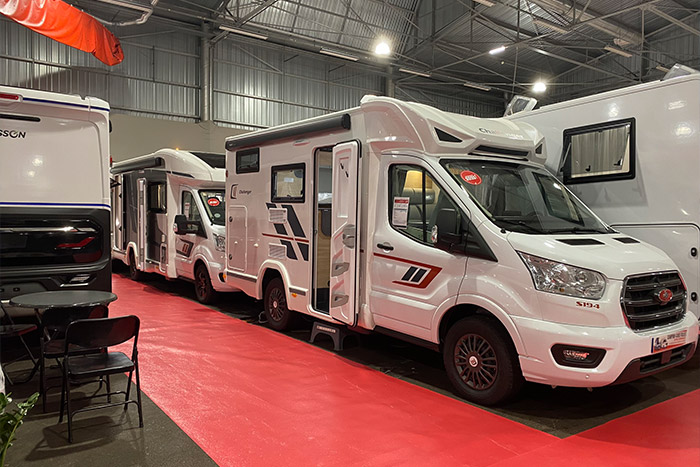 Exposition intérieure Camping-cars Folies